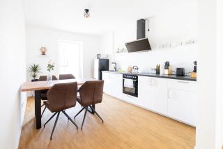 Ko-Living - Captain's Suite - Altstadt - mit Küche, Smart TV & Balkon - 6P - Halle an der Saale - 3