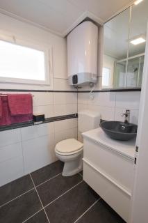 Lake Getaway Apartment with Private entrance, right on the Lake Constance cycle path, barbecue area, free wifi, Netflix and free bikes - Salmsach - 4