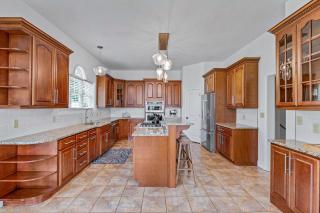 Weekend friends and fam! Media room, Hot Tub, Firepit, Sleeps 18 minutes to Asheville - Weaverville - 1