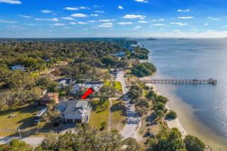Breathtaking Waterfront Crystal Beach Getaway! - Palm Harbor - 7