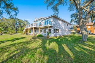 Breathtaking Waterfront Crystal Beach Getaway! - Palm Harbor - 3