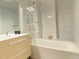 Charmant T3 rénové en centre-ville d'Annecy avec balcon, ascenseur et parking privé - FR-1-432-83 - Annecy - 1