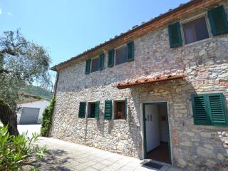 Farmhouse San Baronto with Pool & Olive Grove - Quarrata - 2