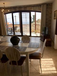 Venetia's Stone House - Potamia - 9