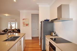Paperbark Homestead - Inverloch - 6