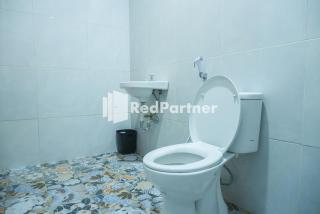 Rumah CIA Taman Siswa near Malioboro Yogyakarta Mitra RedDoorz - Timuran - 3