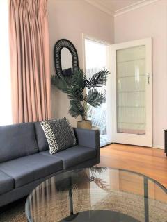 St. Leonards Pier Beach House - 5