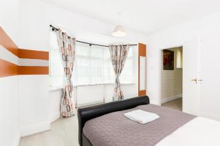 Beautiful 6 bedroom house for 17 guests next to Edgbaston Stadium - Birmingham - 1