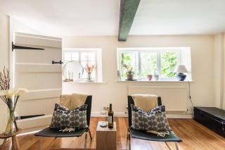 Architect Designed Cosy Cotswold Stone Cottage - Quenington - 5