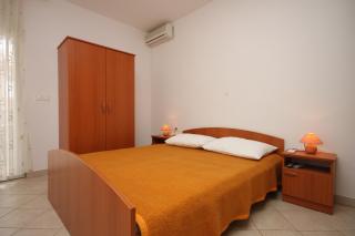 Apartments and rooms with parking space Zubovici, Pag - 6357 - 2