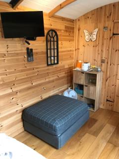 Stunning railway carriage with private hot tub - Hereford - 7