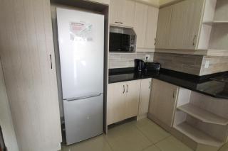 Saints View Resort Unit 8 - Uvongo Beach - 4