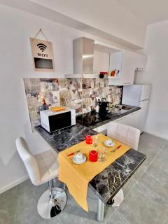FriendlyHouse - Bolonia - 4