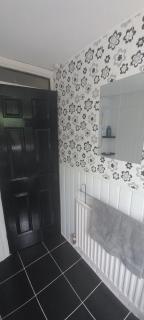 6-min Walk to New Cross Parking Long Stay Discounts - Fallings Park - 3