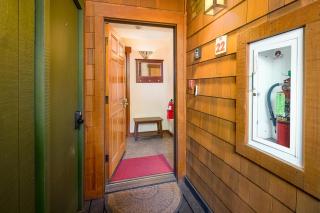 Free Ski Shuttle, Riverfront Condo, Comm. Hot Tub! - Alpine Meadows - 5