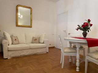 Elegant apt-typical Roman Palazzina Pz Alessandria - Rome - 1