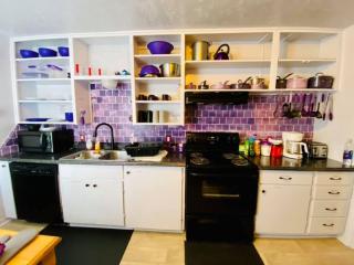 QUICK 1 mile to Ft Sill! Wizard Cottage sleeps 5 adults & Pets Welcome! - Lawton - 6