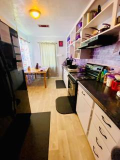 QUICK 1 mile to Ft Sill! Wizard Cottage sleeps 5 adults & Pets Welcome! - Lawton - 5