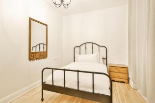 La Maison Du Mile-End - Montreal - 6