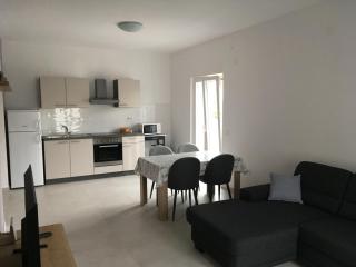 Apartment Urem - 0