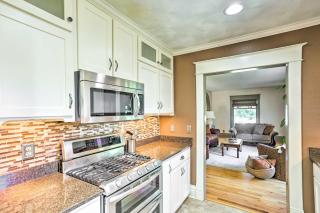 Walk to Dtwn Historic Gem with Deck in Rapid City - 7