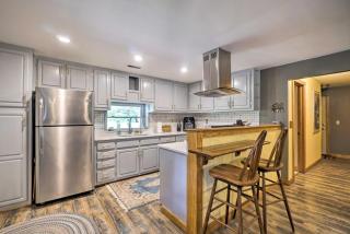 Updated Buckeye Lake Retreat with Game Room! - Thornville - 1