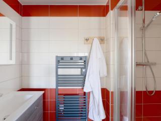 Appartement cosy, proche des pistes avec balcon, spa et équipements modernes - FR-1-181-1965 - 5