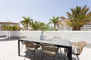 VILLA URBANIA Atico Deluxe By Sunkeyrents - Playa de las Américas - 9