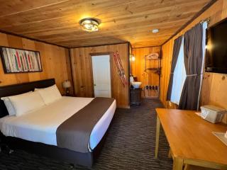 Shasta Inn - Mount Shasta - 2