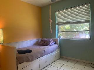 Cozy Room near Miami Airport - 0