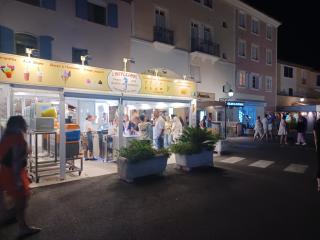 Les pieds dans l'eau - Grimaud - 1