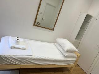 Lovely Rooms London - Londra - 8