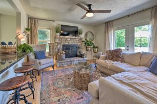 Pet-Friendly Home in Heart of Wine Country! - 0