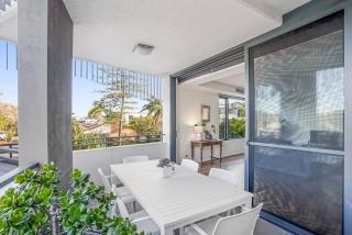 Fuller Holidays- Lot 7 - Byron Penthouse Apartment with Pool - 5