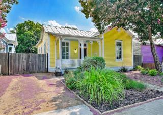 Downtown Historic 2Bdrm, Walk to Riverwalk, Alamo; Beautifully Renovated! - San Antonio - 4