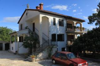 Apartments with parking space Porec - 7042 - 9