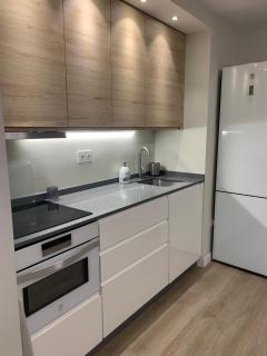 Golden Mile Apartment - 8