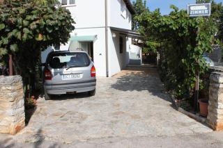 Apartments with a parking space Novigrad - 7121 - 1