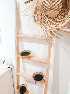 Nina's Blue Pool & Beach - 4