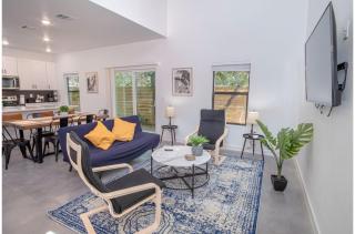 Gorgeous 3 BR 2 BA Near Amazing Downtown - San Antonio - 7