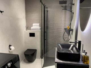 URBAN APARTMENTS PREMIUM, Opolska 10 No 69, Free Garage, Self Check-in - Katowice - 5