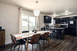 Friends and Family! 5 Bed Mountain Getaway 20 Mi to Park City - 3