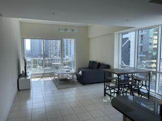Spacious 1 Bedroom Apartment in JLT - Dubai - 9