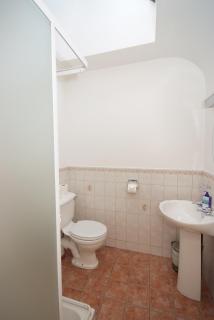 Ros Villa Guesthouse - 4