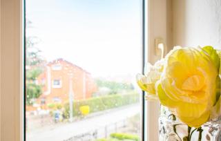 2 Bedroom Cozy Apartment In Kolobrzeg - Kołobrzeg - 8