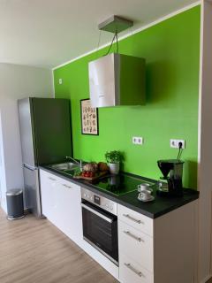 eifel24, neues und modernes Appartement mit Dachterrasse - Schwirzheim - 2
