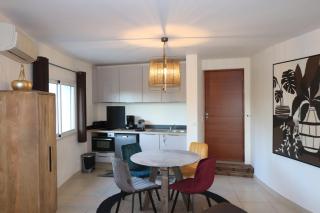 Appartement 50 m2 avec parking gratuit sur place - Vailhauquès - 2