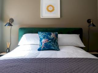 Pass the Keys Elegant stylish home in historic town centre sleeps 3 - 2