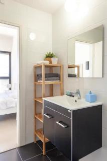Oַ&O Group- Luxury Apt Tower Best Sea View Bat Yam - Bat Yam - 2