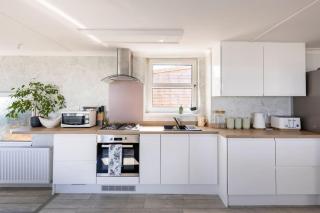 Luxury Family Beachside Home inc Hot Tub & Parking - Broad Haven - 6